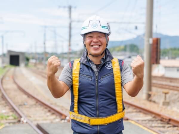 地域社会の安心・安全を守り続け、社員全員が幸せを創造できる企業を目指しています。